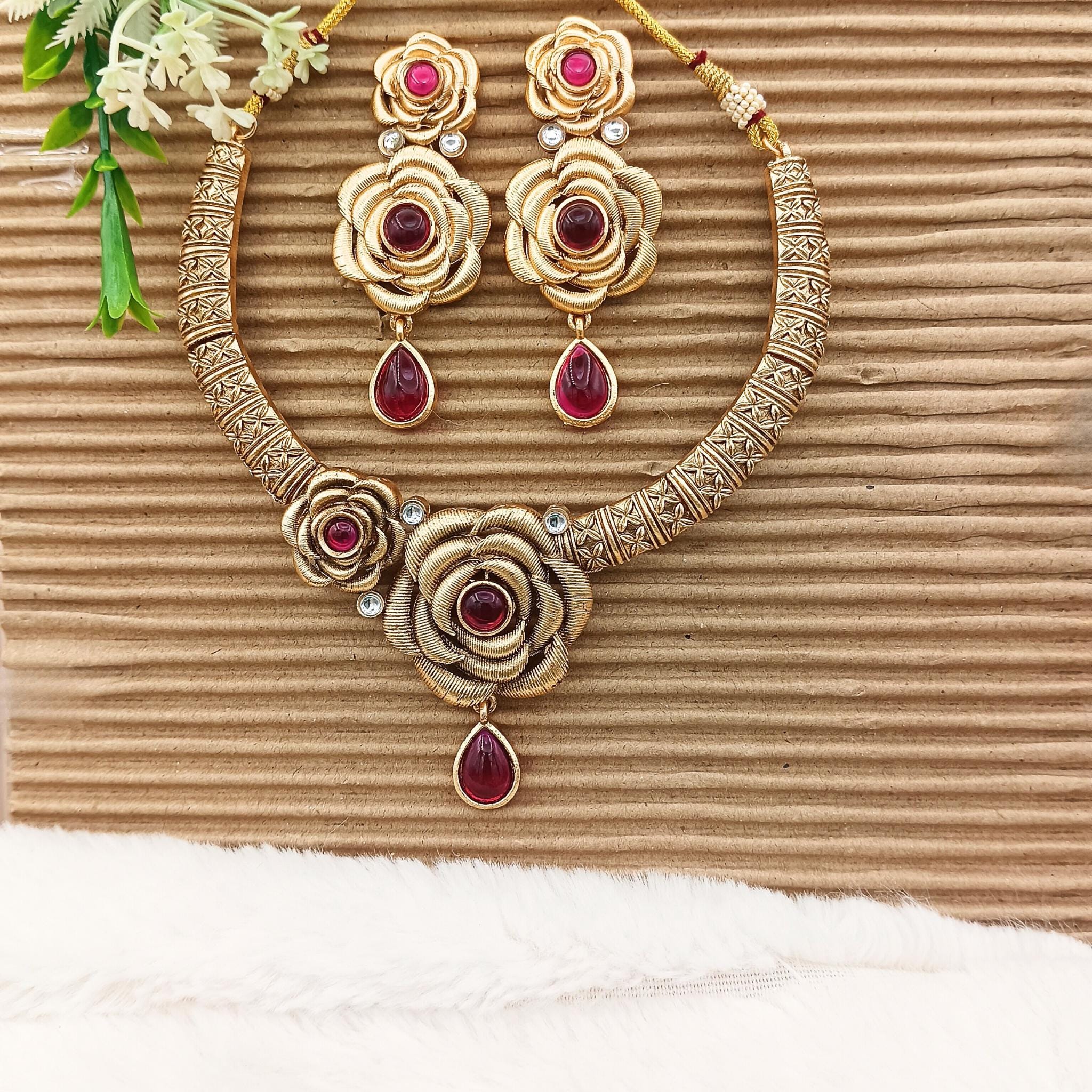 Rajwadi Hasadi Necklace | Rose Design with Green Teardrop Stones